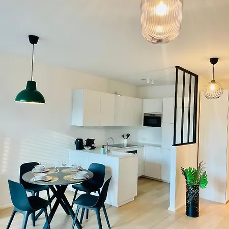 Apartment New & Large 1 Bedroom In Center- Terrace & Parking *